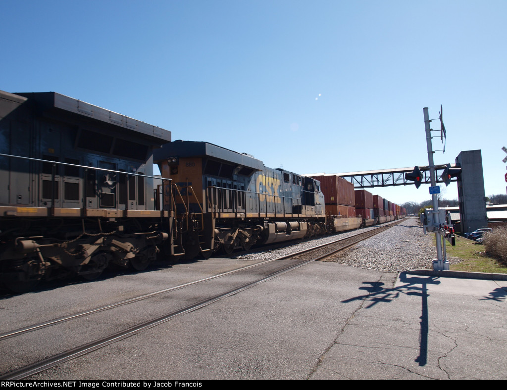 CSX 880